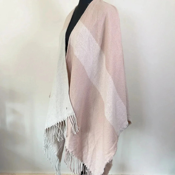 SOIA & KYO Woven Scarfigan Cardigan Wrap Scarf - Picture 6 of 9